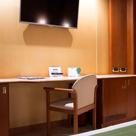 Western Anthurium 호텔