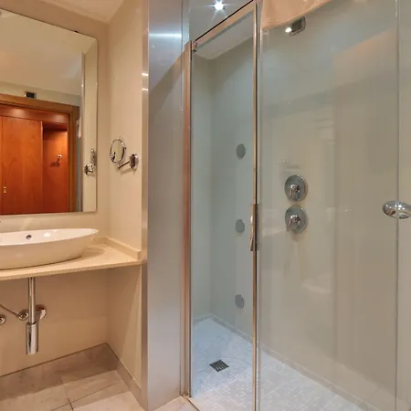 Hotel Western Anthurium