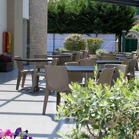 Western Anthurium Hotel 4*