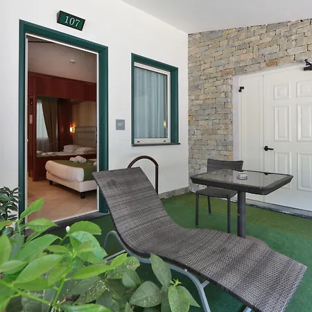 Western Anthurium Hotel