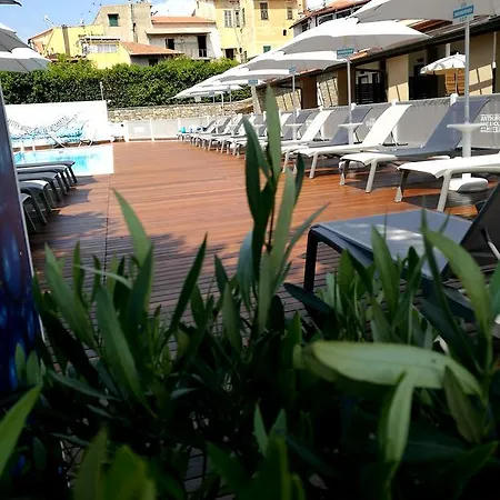 Western Anthurium Hotel 4*