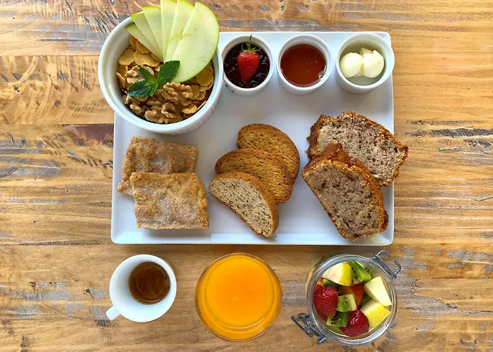 Western Anthurium 4*