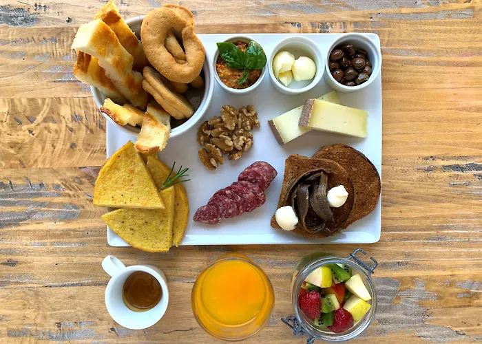 Hotel Western Anthurium