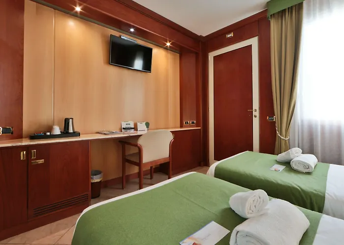 Western Anthurium 4*