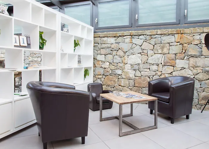 Western Anthurium Hotel