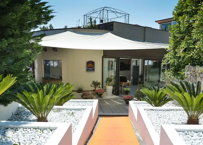 Western Anthurium Hotel