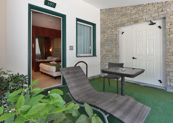 Western Anthurium Hotel