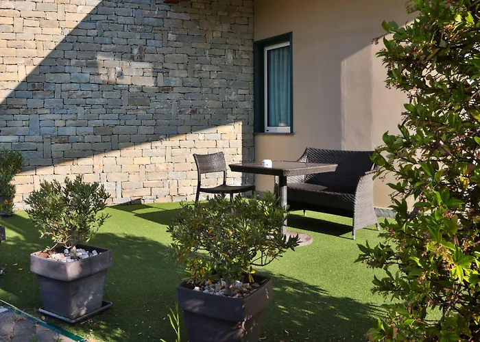 Western Anthurium Hotel